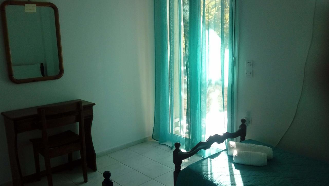 לאסי Yellow House מראה חיצוני תמונה